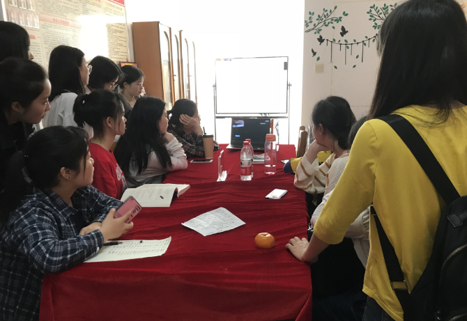 收看《间谍罪名的背后》 增强安全防范意识