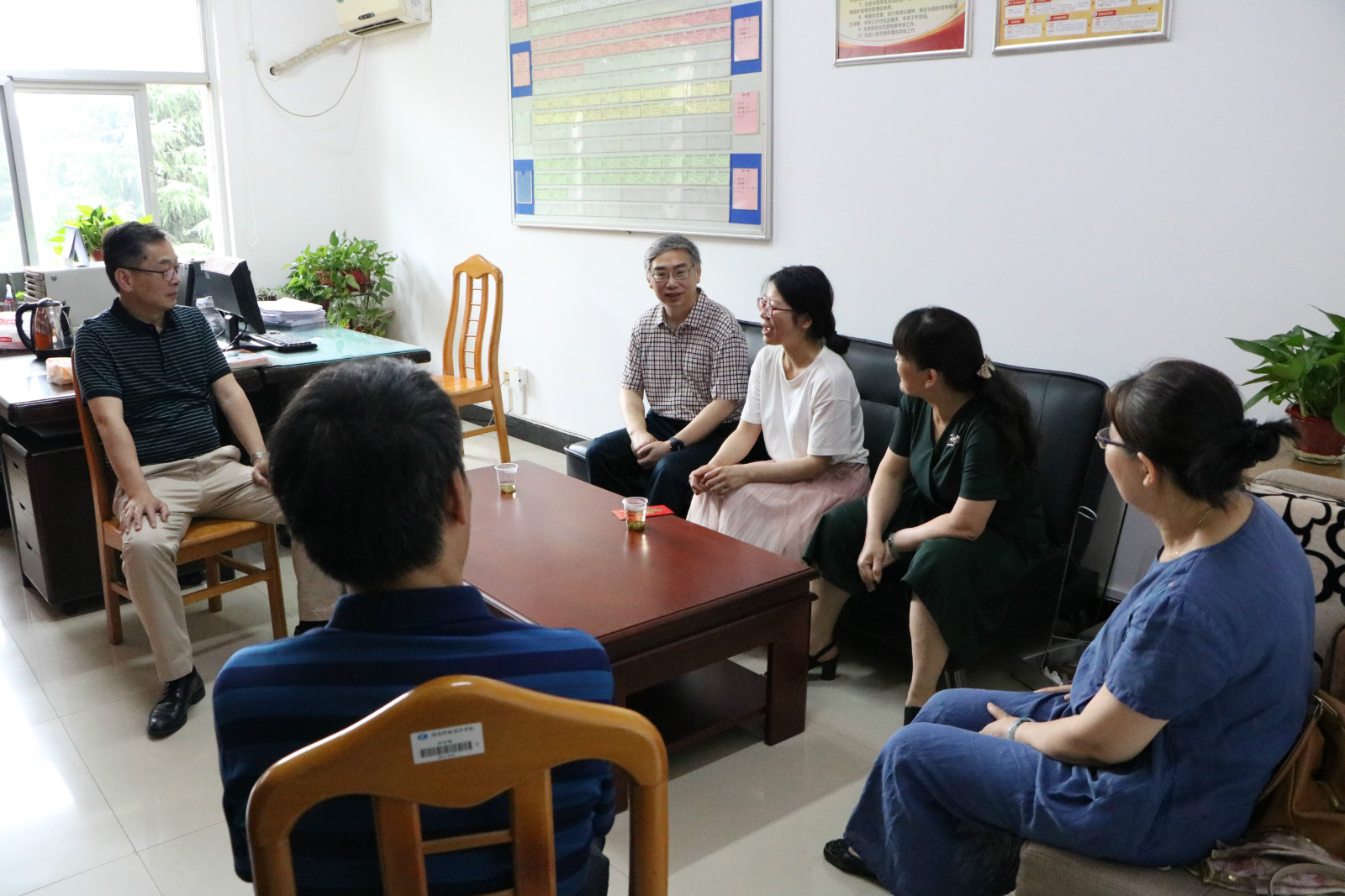 校领导走访慰问我院困难党员