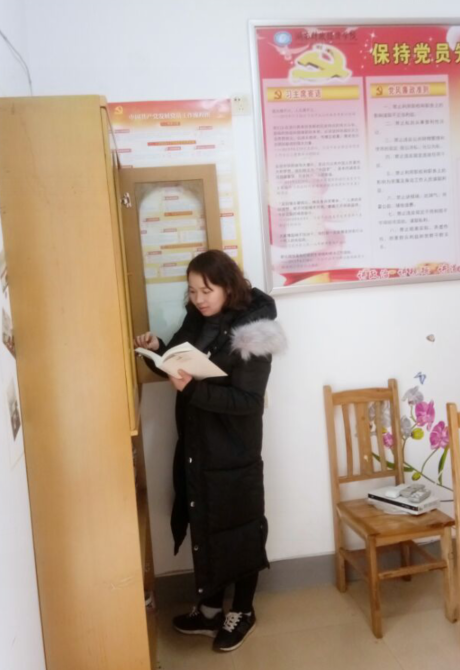 【校园“十佳教育工作者”】戴佳