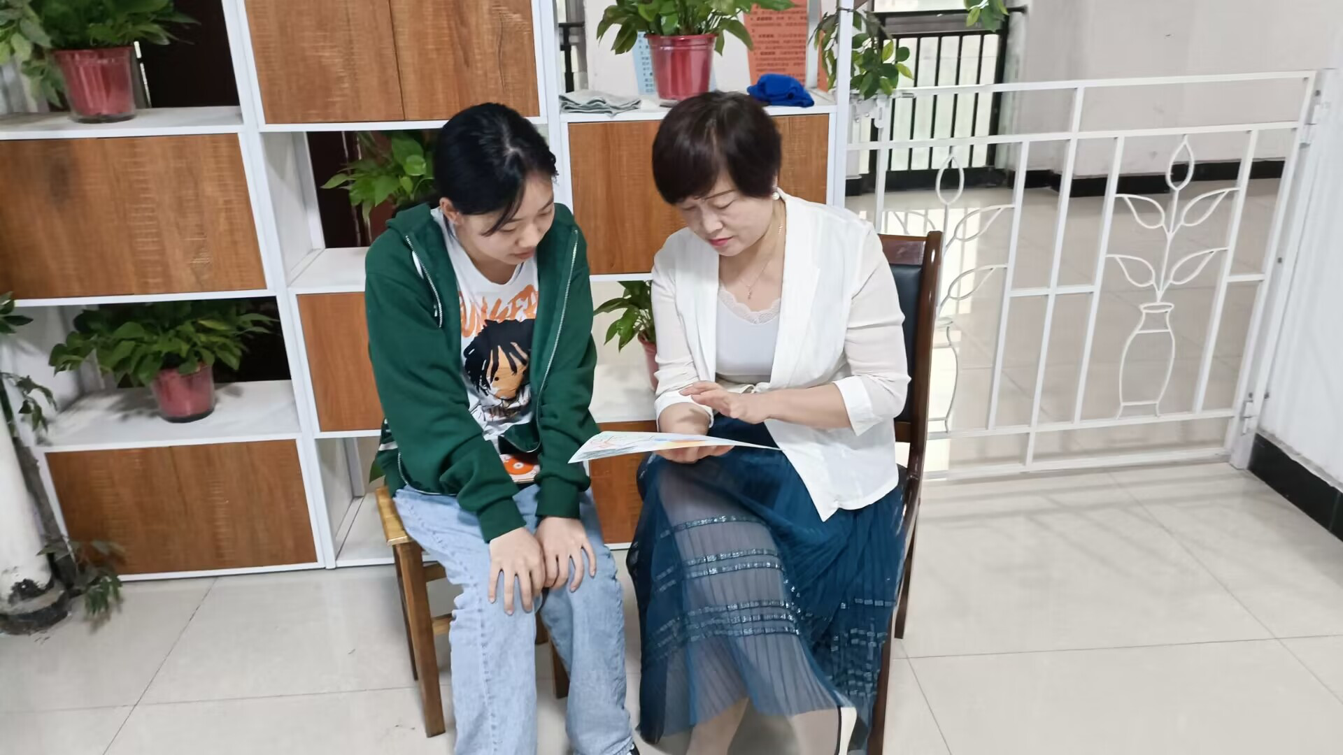 会计学院组织绘画心理分析团辅活动