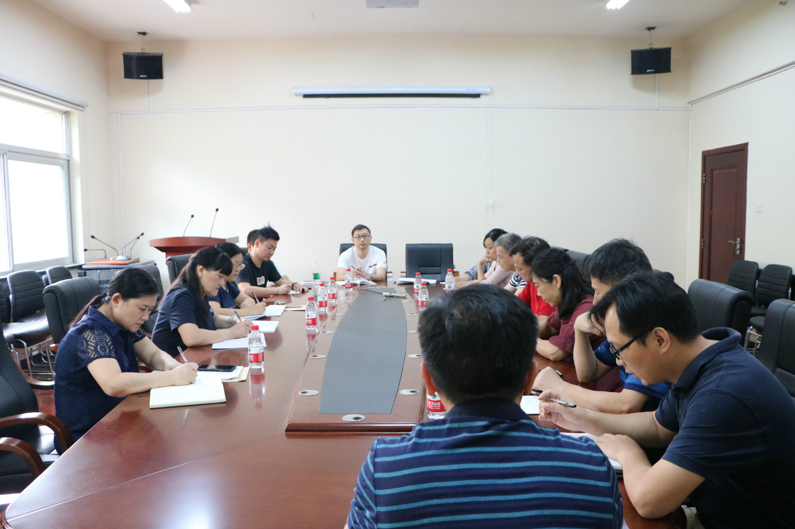 王颖梅带队督查会计学院开学教学工作