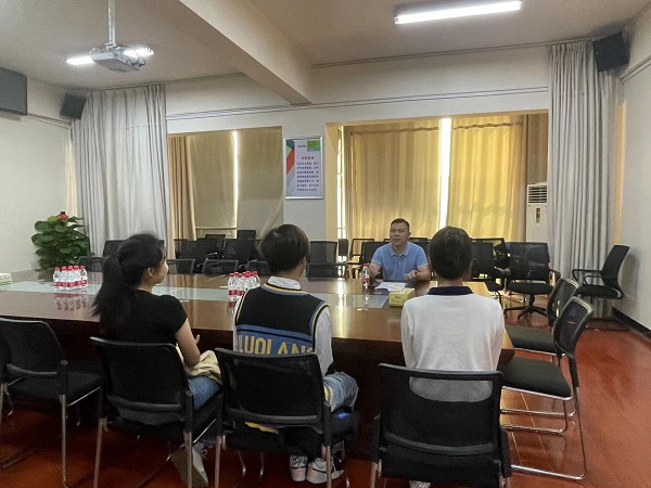 我院召开校友专场招聘会