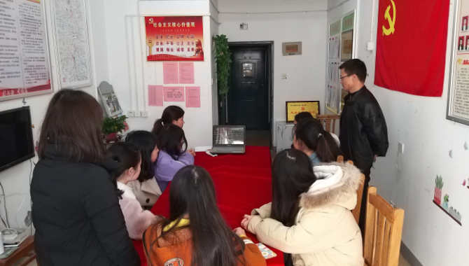 会计学院组织观看庆祝改革开放40周年大会