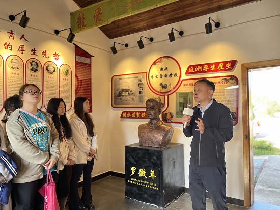 1699495093878020953.jpg 九秩风华峥嵘路 再启新程砥砺行照片3.jpg