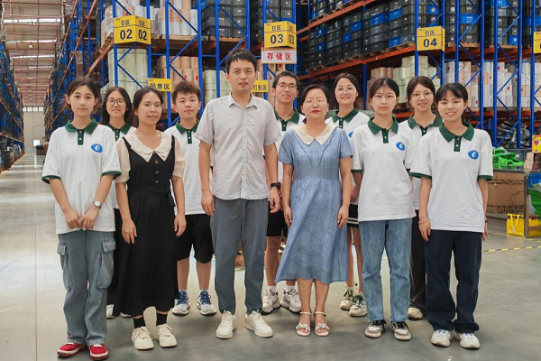 “三下乡”专栏 |  “菜园”掘金队助力盐津铺子电商物流“加速跑”