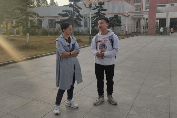 工商管理学院开展学风建设执勤检查工作