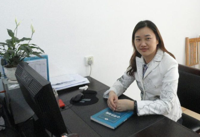 【校园“十佳教育工作者”】熊丽辉