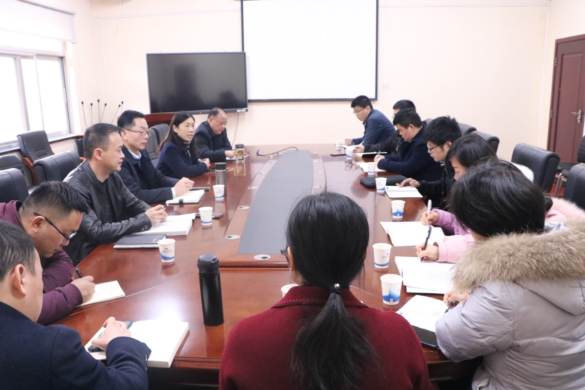 会计学院召开新进博士教师座谈会