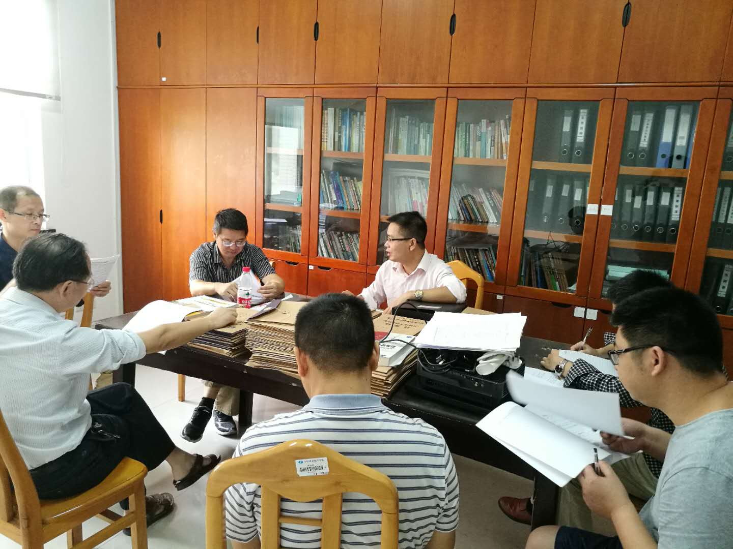 2018届本科毕业论文协调会现场.jpg